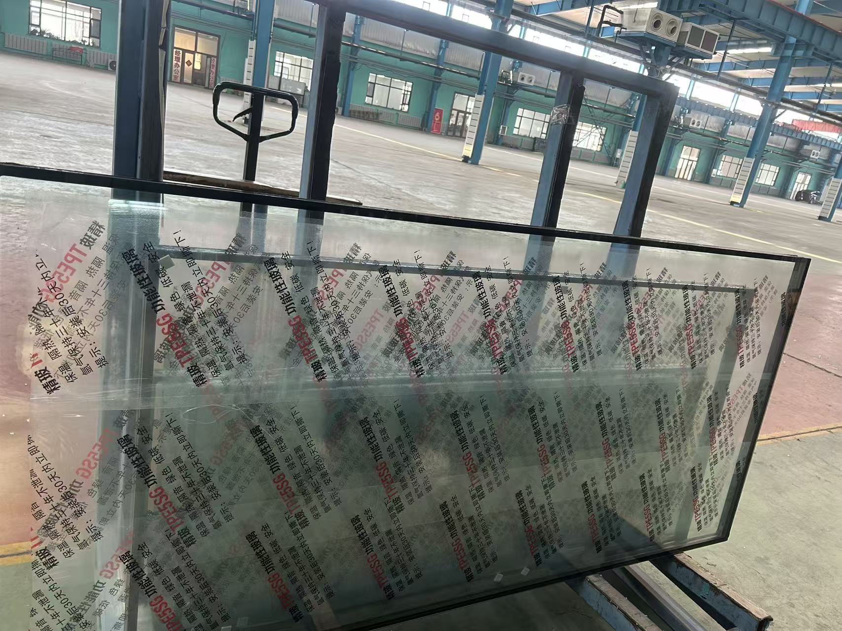 雅安市玻璃源头工厂夹层夹丝玻璃 - 价格